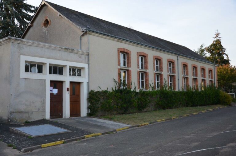 Beaumon ancien hôpital (bâtiment sans entrée parking)